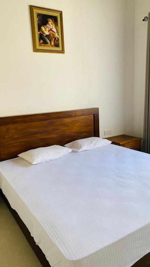 Travel Inn Deluxe Anniewatta 康提 外观 照片